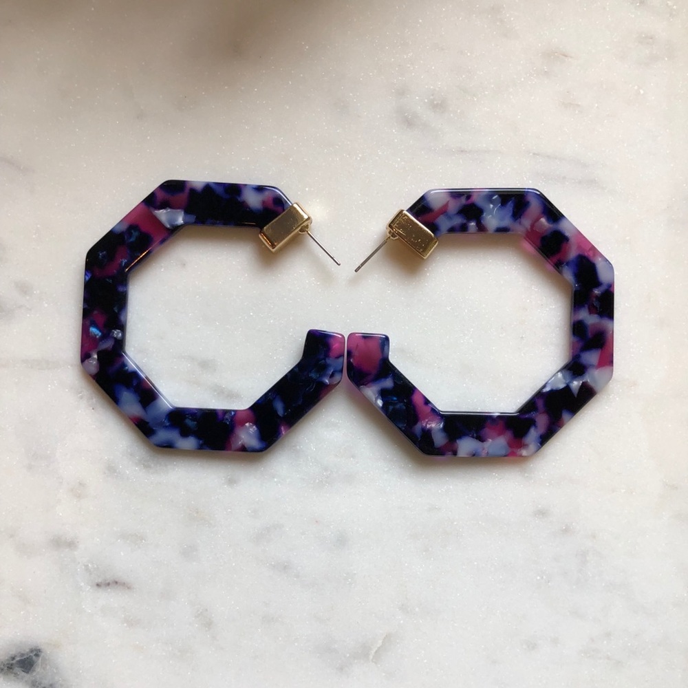 NWOT!! The Elly Geometric Resin Hoop - Picture 5 of 6